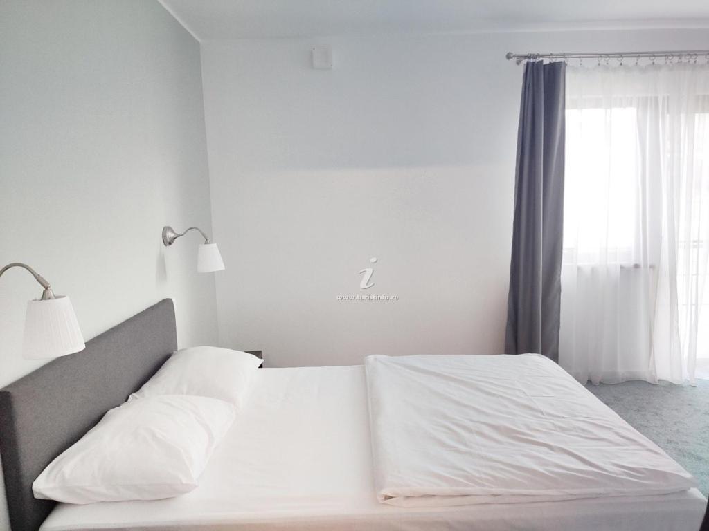 Hotel Casa Nube à Orşova Extérieur photo